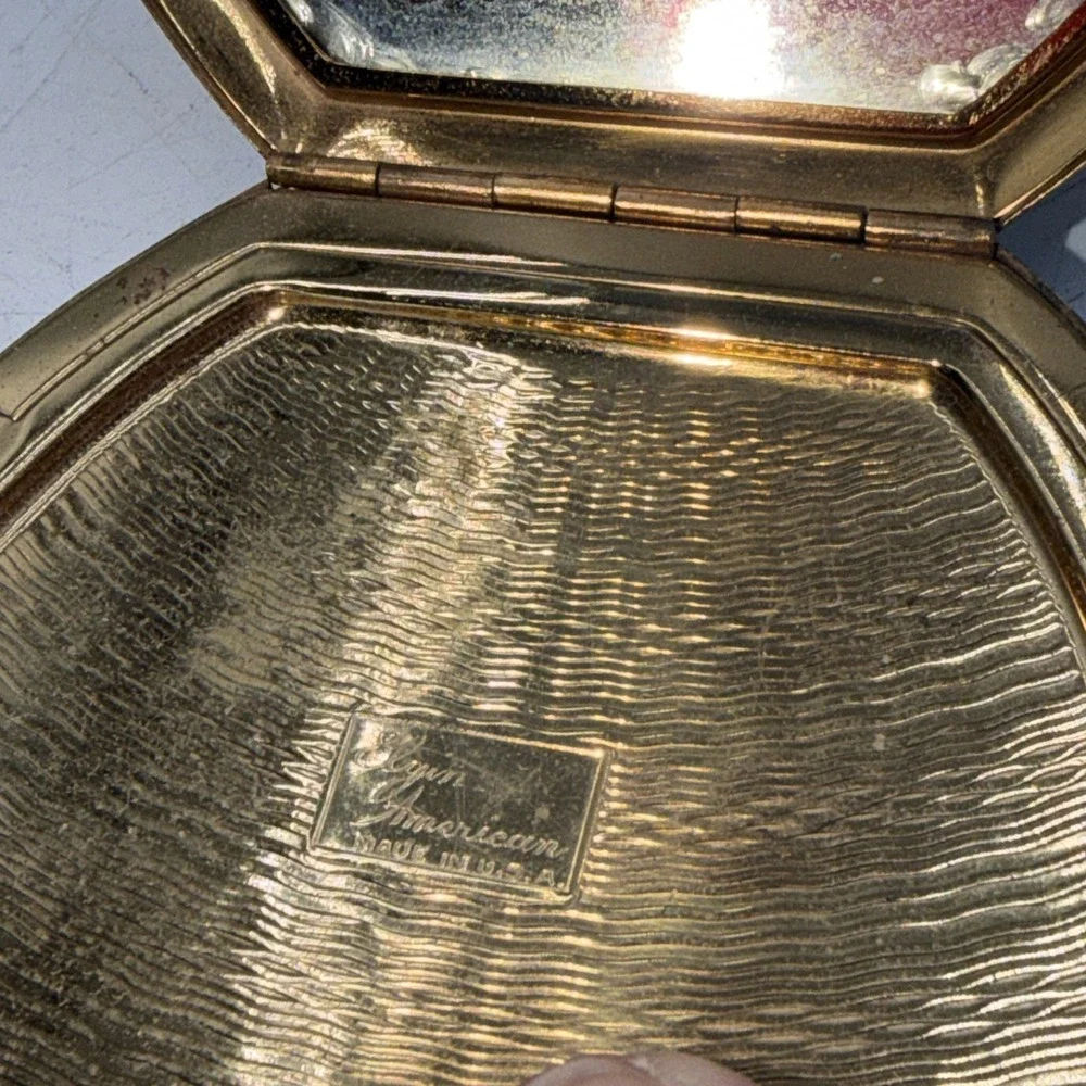 Elgin American Powder Compact with Mirror Gold Tone Etched Floral Design